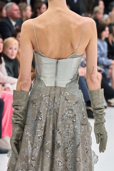 Look 52